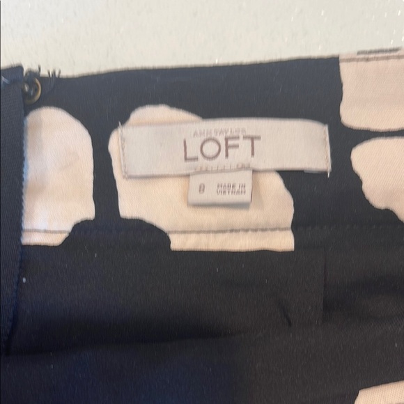 Ann Taylor Loft Floral Black and White Skirt size 8 - Picture 5 of 8